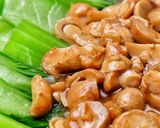 Foto langkah ke 4 dari resep Pak Choi siram jamur.