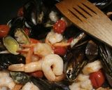 A picture of step 3 of Seafood soup.
