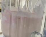 A picture of step 3 of Banana yogurt ice cream.