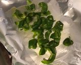 Une image de l'étape 3 de Pavés de saumon aux poivrons verts, épices et citron.