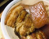 รูปขั้นตอนการทำที่ 2 ของ หมูสามชั้นอบน้ำแดงสูตรเบียร์บ้านหมี 熊家啤酒红烧肉 และเกร็ดน่ารู้