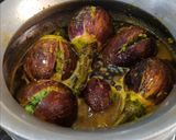 A picture of step 5 of Stuffed Brinjal Curry.
