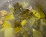 Foto langkah ke 3 dari resep Sop sawi asin.