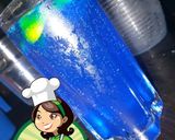 A picture of step 5 of Bluemoon mocktail.