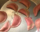 A picture of step 4 of Beetroot Gujiya.