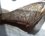 Фото кроку 1 до Морской окунь в панировке из кукурузной муки.