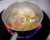 รูปขั้นตอนการทำที่ 3 ของ ไก่ต้มหน่อไม้ลวก