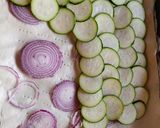 Foto del paso 3 de la receta: Coca de calabacín y sardina ahumada