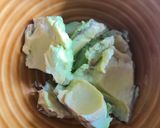 Hình bước làm 1 của món Cơm & Bơ Dằm Nước Mắm Tỏi Ớt 🥑