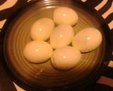 Foto del paso 1 de la receta: Canapé de huevos