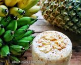 Gambar langkah 1 resipi Banana Pineapple Smoothies.