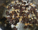 Foto del paso 2 de la receta: Garbanzos con butifarra negra 'esparracada'