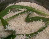 Foto langkah ke 1 dari resep Lemper Ayam Enak Pulen.