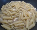 A picture of step 7 of Garlic Clam Pasta.