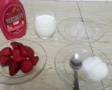 A picture of step 1 of Strawberry milkshake.