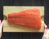 Foto del paso 8 de la receta: Salmón marinado ahumado en casa 🐟