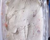 Hình bước làm 1 của món Kem sữa chua mix mứt dâu - dành cho bé ăn dặm