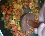A picture of step 2 of Masala Oats Mumbai Pav bhaji style.