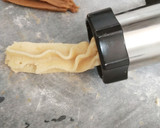 Foto del paso 3 de la receta: Galletitas churros para mi yernito 😉