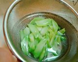Foto langkah ke 2 dari resep Salad batang brokoli dressing mayo 🥗.