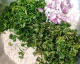 A picture of step 2 of Methi bathua paratha.