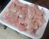 Foto del paso 1 de la receta: Guiso de otoño con garbanzos y carne de cochino
