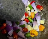 Gambar langkah 2 resipi Lala Masak Lemak Tumis Cili Api.