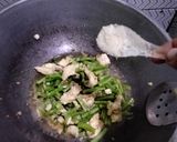 Foto langkah ke 5 dari resep Oseng buncis ayam.