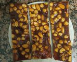 Foto del paso 2 de la receta: Turrón de guirlache con mezcla de frutos secos
