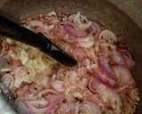 A picture of step 1 of White Chanay ka Salan 😋😋.