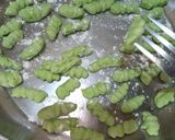 হোমমেড ওয়ার্ম সেপড পাস্তা(Homemade worm shaped pasta recipe in Bengali) রেসিপির ধাপ 3 ছবি