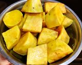 Hình bước làm 1 của món Cà Ri Gà