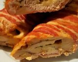 Baconbe tekert sajtos csirkemell recept fázis 4 fotója