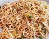 A picture of step 4 of Hakka Noodles.