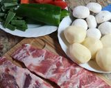 Foto del paso 1 de la receta: Guiso de patatas, costillas y verduras