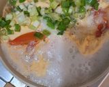 Foto langkah ke 3 dari resep Tan Hua Tang (Sup Tomat Telur).