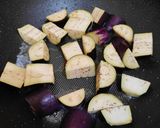 Foto langkah ke 1 dari resep Tumis Terong Buncis Teri.