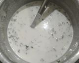 A picture of step 2 of Lahsuniya dhokla.