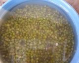Foto langkah ke 1 dari resep Bubur Kacang Hijau Kental Saus Santan.
