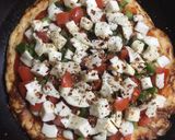 A picture of step 10 of Pan Paneer Pizza.