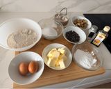 Foto del paso 1 de la receta Galletas sin gluten y sin lactosa con pepitas de chocolate y nueces