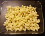 Hình bước làm 1 của món Mac&Cheese Nui nướng Phômai