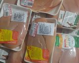 Hình bước làm 2 của món Khô gà lá chanh
