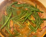 A picture of step 2 of Smothered green beans.