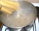 Foto del paso 1 de la receta: Fideos gratinados al horno de mi bisabuela con dos tipos de salsas