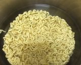 รูปขั้นตอนการทำที่ 1 ของ ราเมงเผ็ดหน้าหมูสไลด์ไข่และเห็ดชิเมจิ🍜🌶