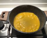 Foto del passaggio 2 della ricetta Spaghettoni con Triglia, Crema di Peperoni Piccante e Datterini Confit