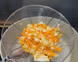 Foto langkah ke 2 dari resep Oseng Telur Cabe Bawang.