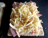 A picture of step 4 of My Hot & Cold Sandwich, Cold Ham, Cheese & Fried Egg 🍳.