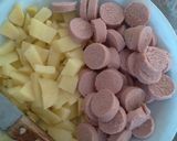 عکس مرحله 2 از دستور املت سوسیس تخم مرخ و سیب زمینی